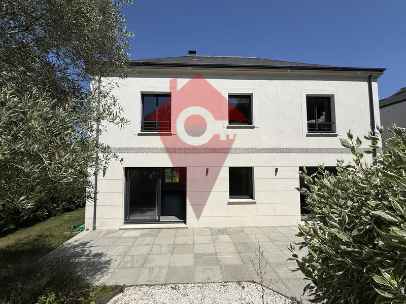 Maison - 160 m² - 7 pièces