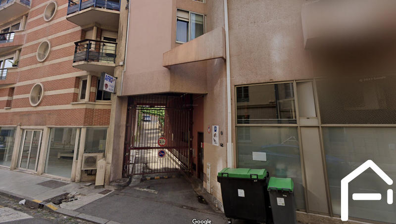 Parking / Garage - 10 m²