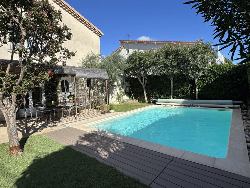 Maison - 213 m² - 7 pièces