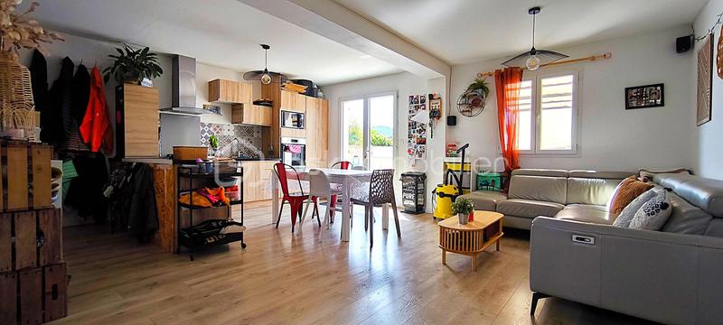 Maison - 104 m² - 4 pièces