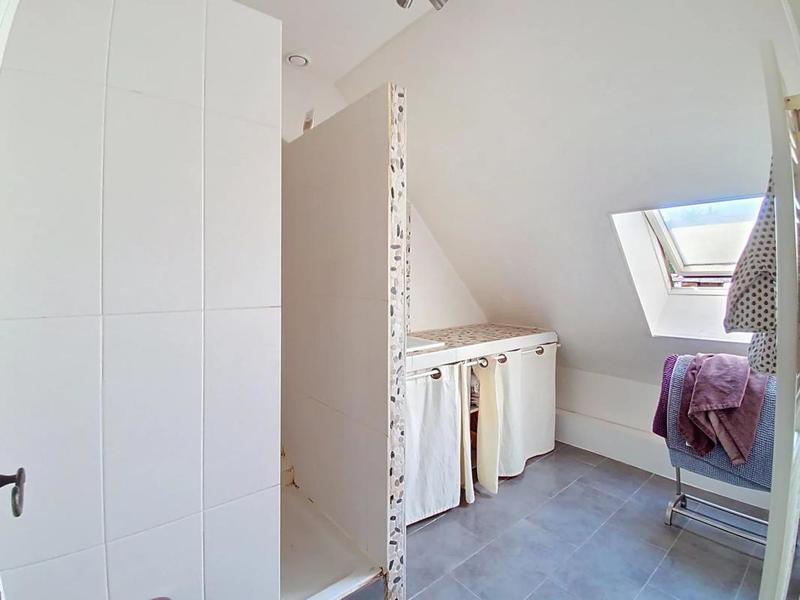 Maison - 210 m² - 8 pièces