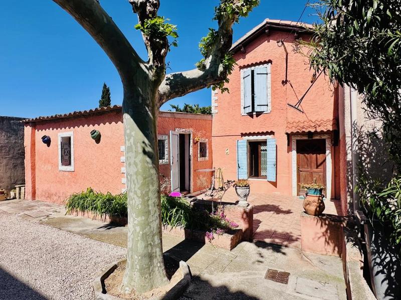 Propriété - 195 m² - 8 pièces