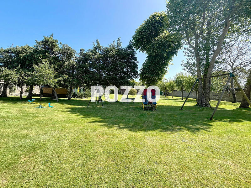 Maison - 480 m² - 17 pièces