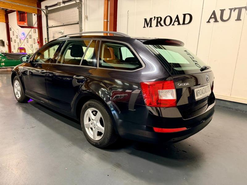 Skoda Octavia Combi 1.2tsi 105ch - 1ere Main