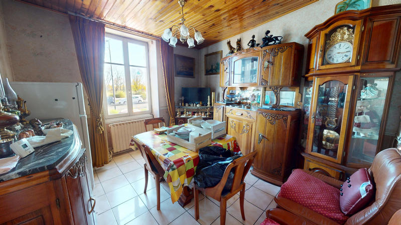 Immeuble - 114 m² - 10 pièces