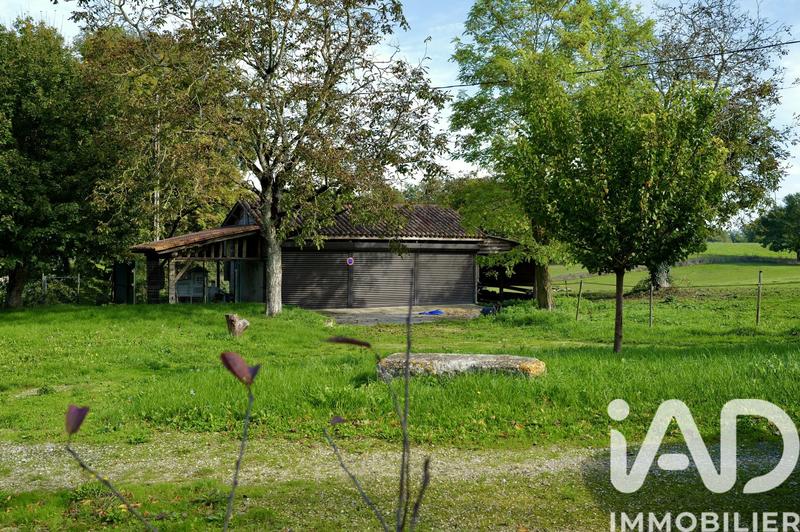 Maison - 706 m² - 16 pièces