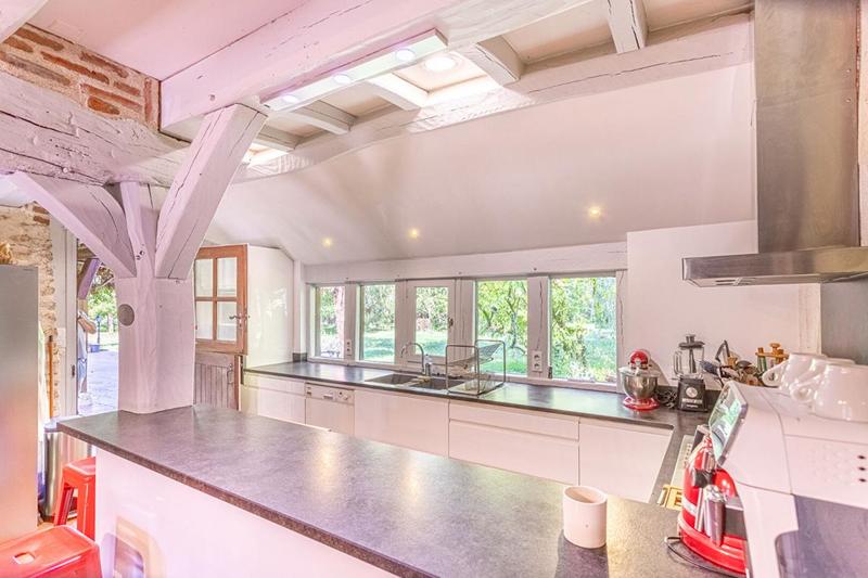 Propriété - 270 m² - 12 pièces