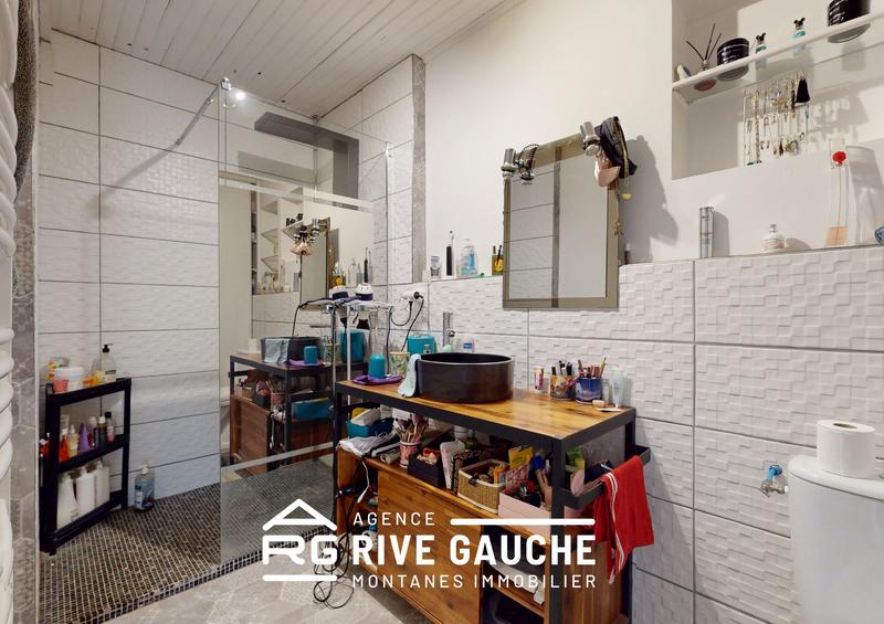 Maison traditionnelle - 208 m² - 8 pièces