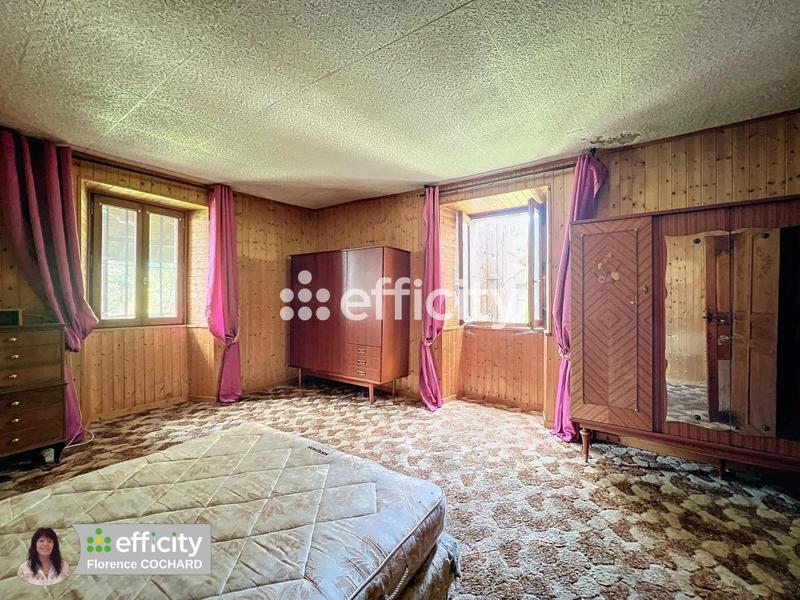 Maison - 410 m² - 9 pièces