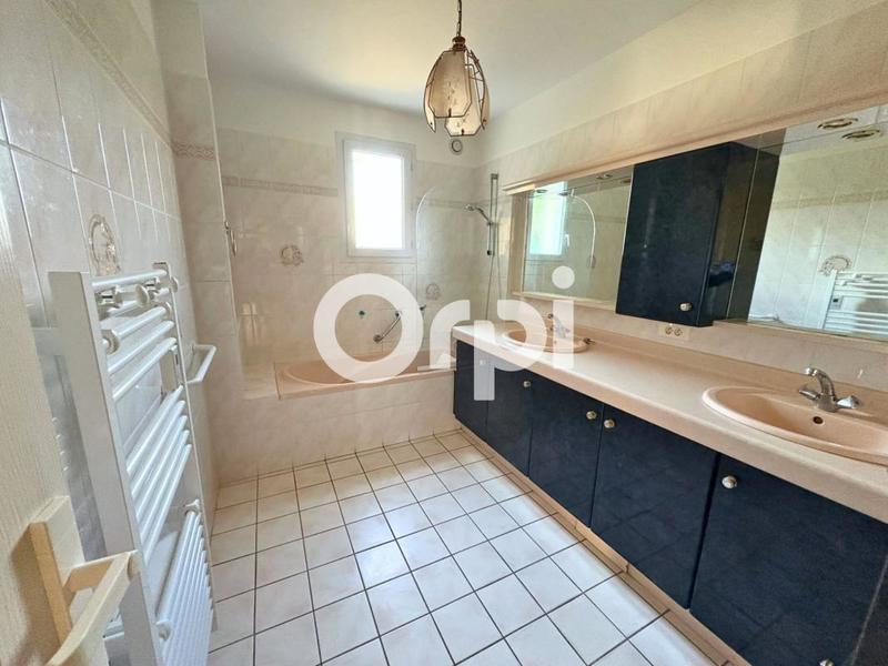 Maison - 159 m² - 7 pièces