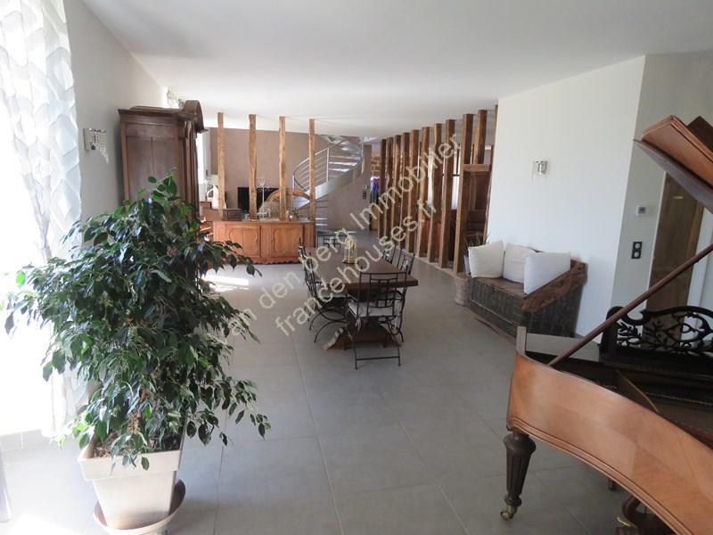 Demeure - 485 m² - 7 pièces