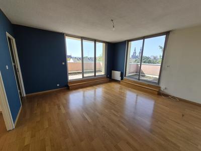 Appartement - 64 m² - 63 pièces