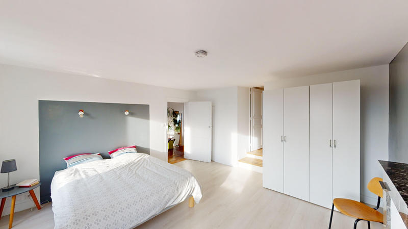 Maison - 250 m² - 7 pièces