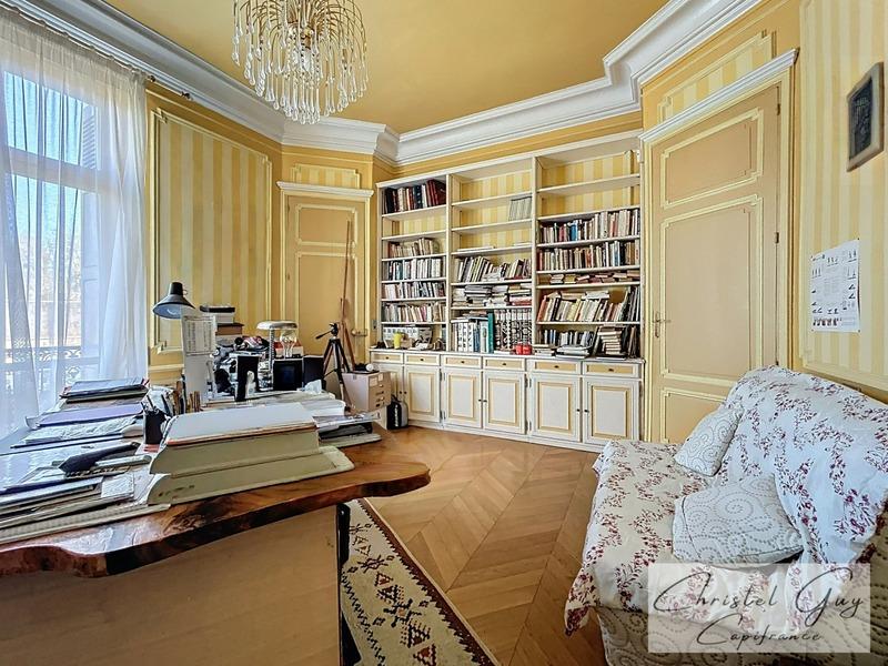 Maison bourgeoise - 337 m² - 10 pièces