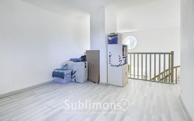 Maison - 167 m² - 6 pièces