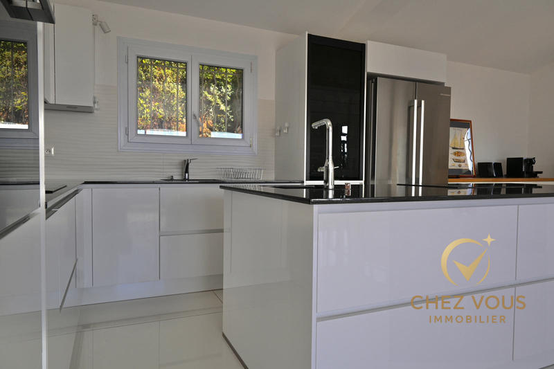 Villa - 200 m² - 7 pièces