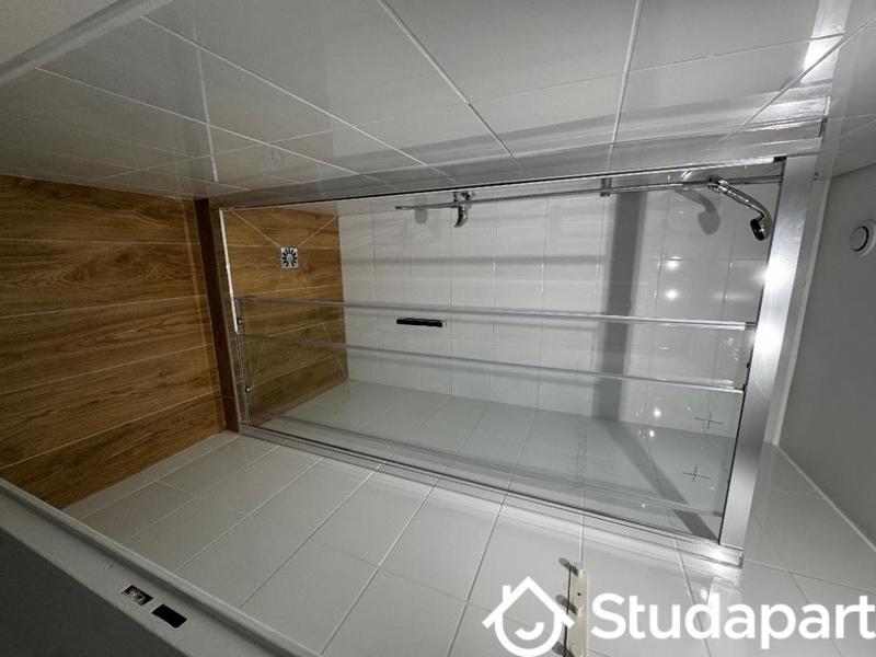 Chambre - 12 m² - 1 pièce