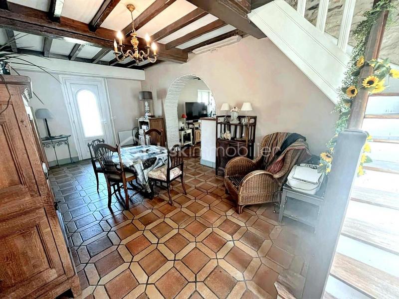 Maison en pierre - 139 m² - 8 pièces