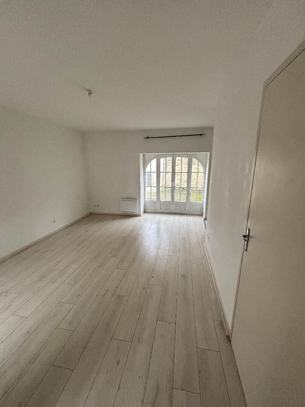 Immeuble - 18 pièces