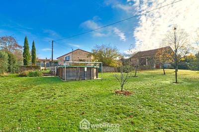 Maison - 240 m² - 8 pièces