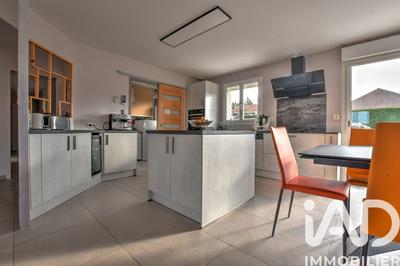 Maison - 104 m² - 5 pièces