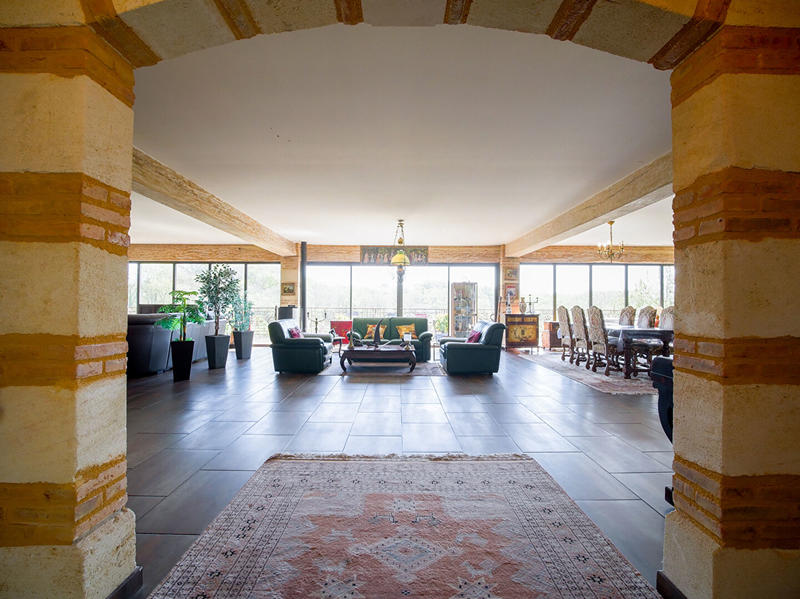 Maison - 210 m² - 5 pièces