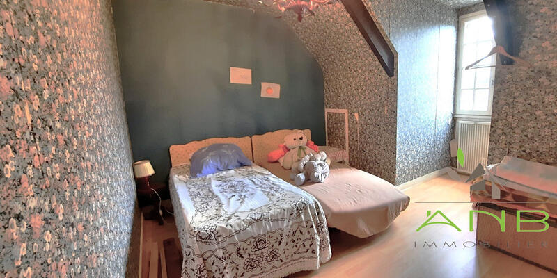 Maison - 197 m² - 9 pièces