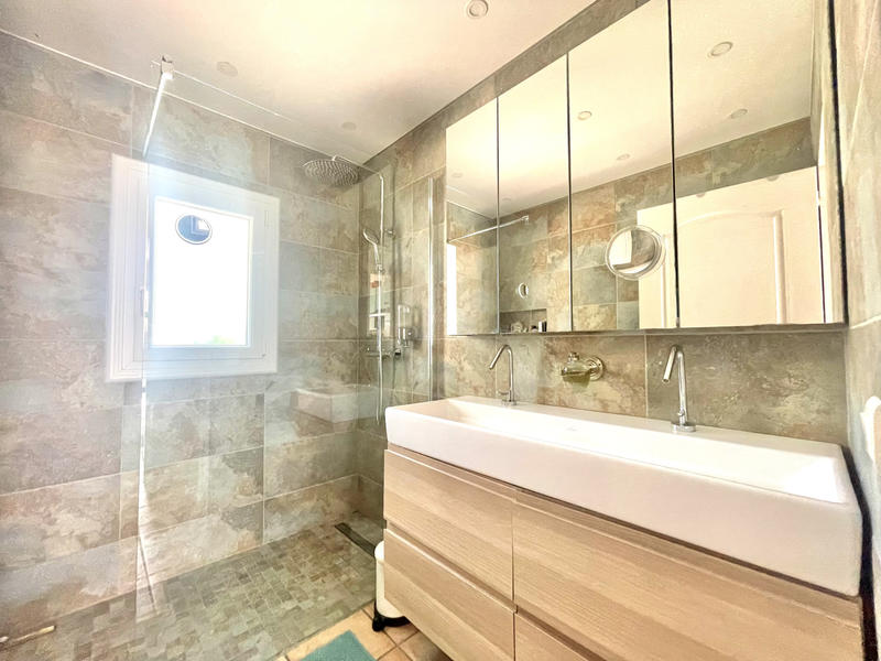 Villa - 140 m² - 5 pièces