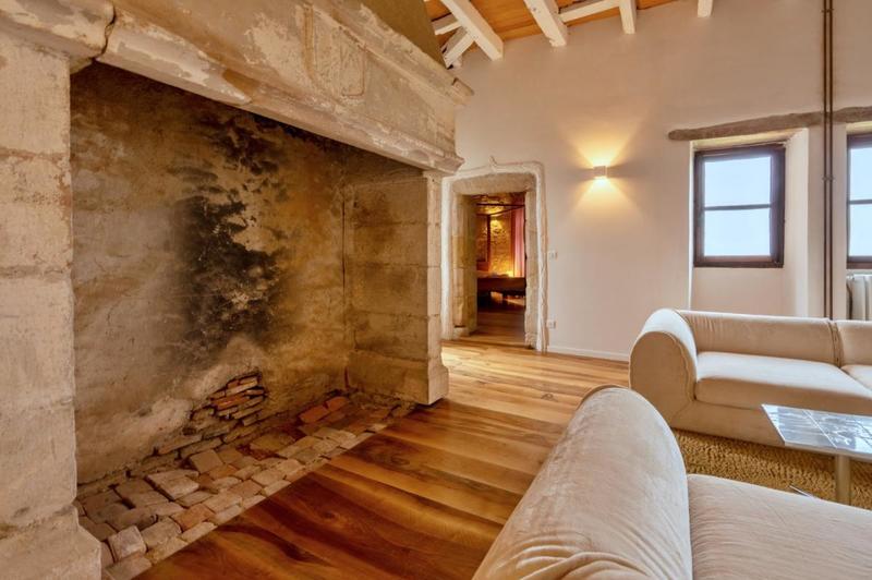 Château - 1 200 m² - 35 pièces