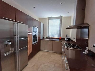 Maison bourgeoise - 230 m² - 10 pièces