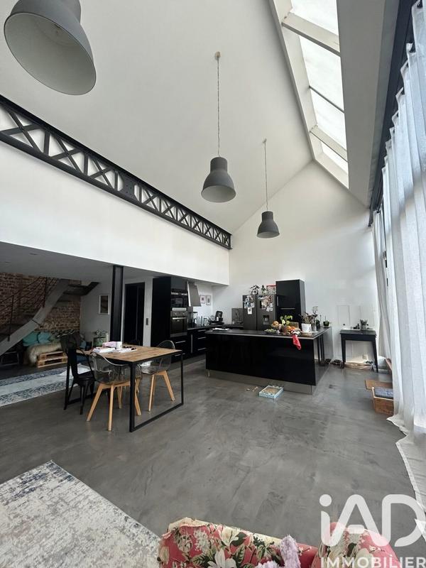 Loft - 83 m² - 3 pièces