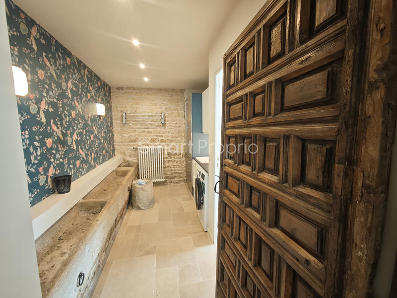 Maison - 300 m² - 9 pièces