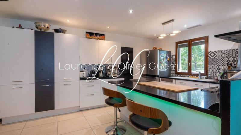 Maison - 99 m² - 4 pièces