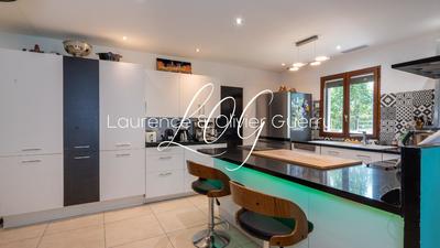 Maison - 99 m² - 4 pièces