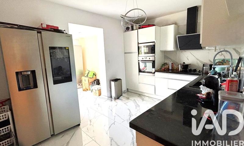 Maison - 485 m² - 27 pièces