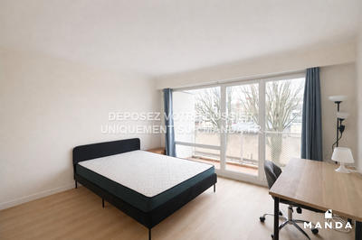 Chambre - 12 m² - 4 pièces
