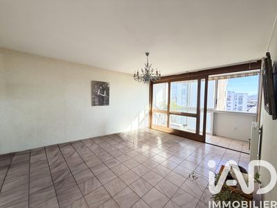 Appartement - 86 m² - 3 pièces