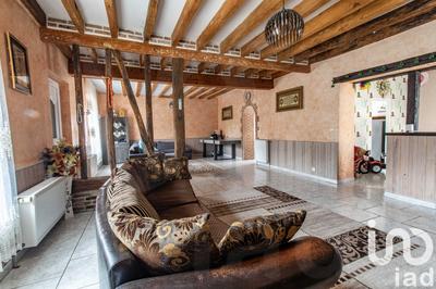 Maison - 330 m² - 15 pièces