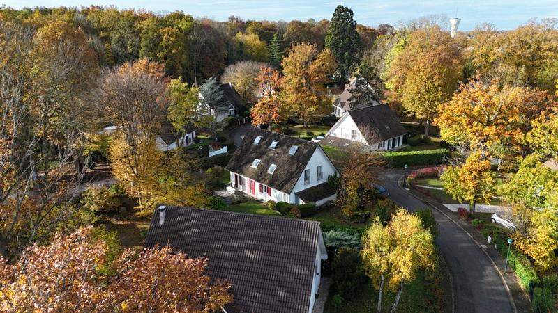 Maison - 181 m² - 8 pièces