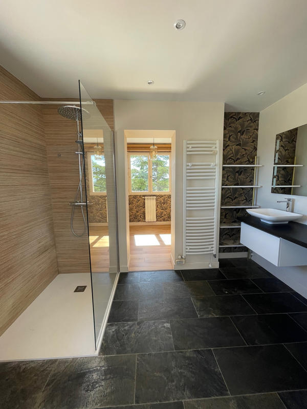 Maison - 200 m² - 9 pièces