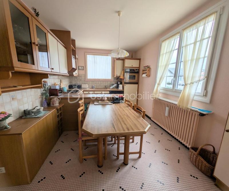 Maison - 140 m² - 5 pièces