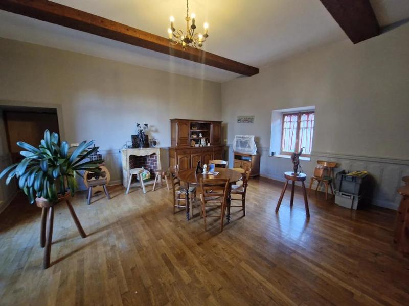 Propriété - 200 m² - 10 pièces