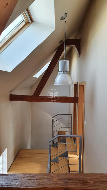 Maison - 256 m² - 8 pièces