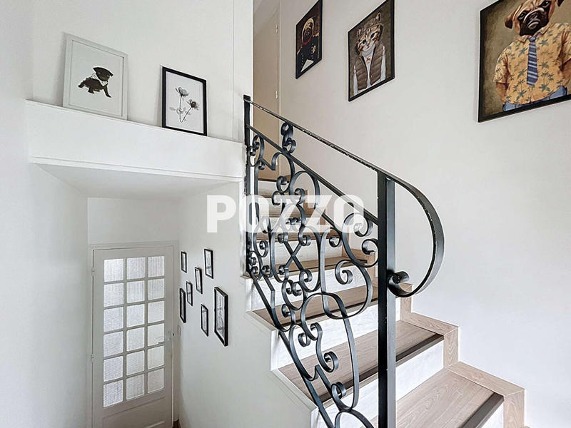 Maison - 155 m² - 9 pièces