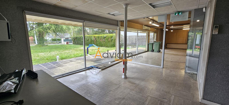 Entrepôt - 1 651 m²