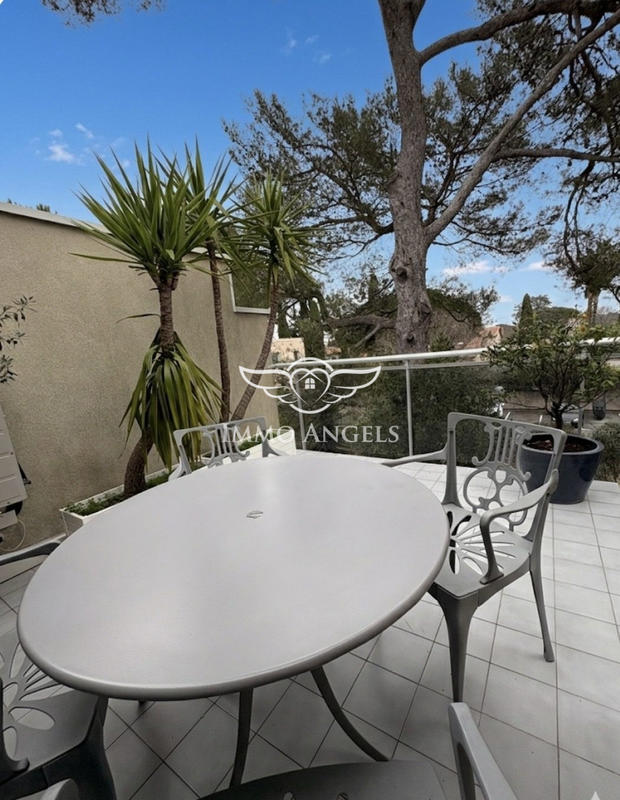 Appartement - 99 m² - 5 pièces