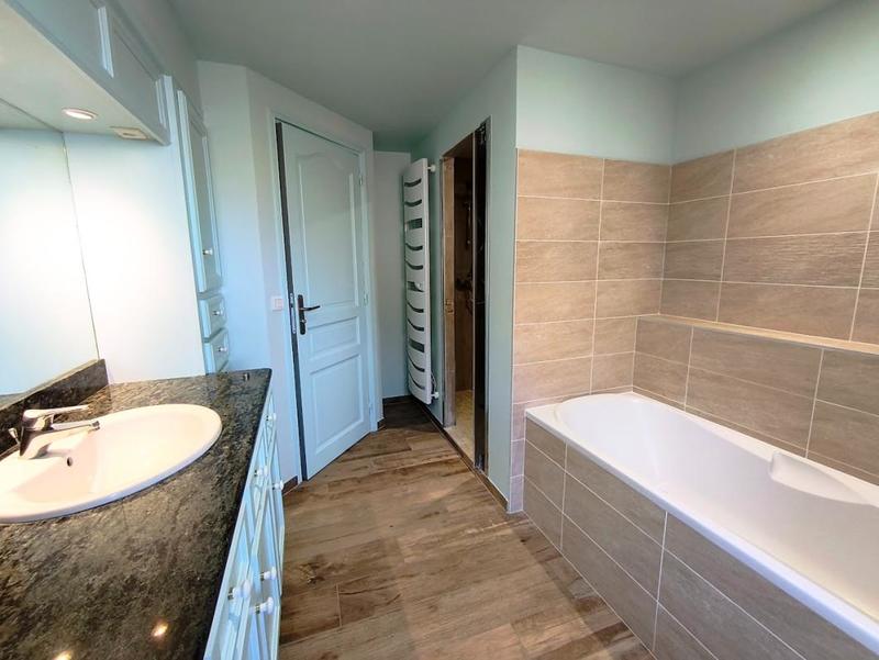 Maison - 160 m² - 6 pièces