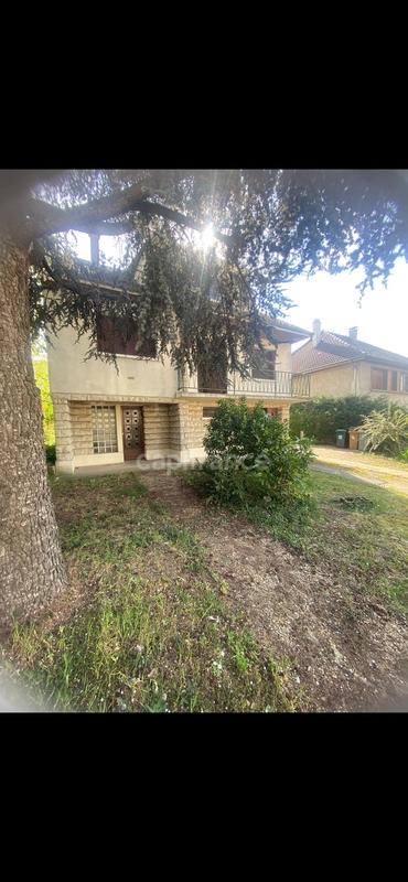 Maison - 162 m² - 10 pièces