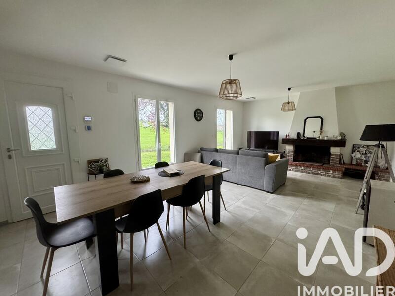 Maison - 105 m² - 6 pièces