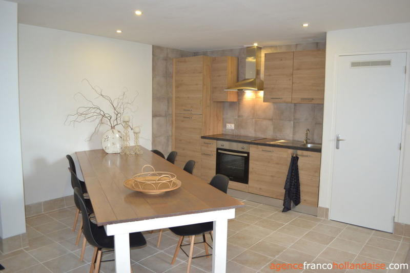 Maison - 340 m² - 18 pièces